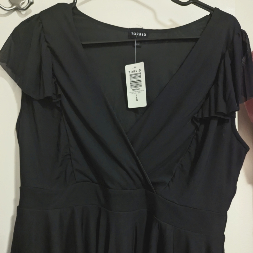 Stretch Mesh Surplice Ruffle Sleeve Top